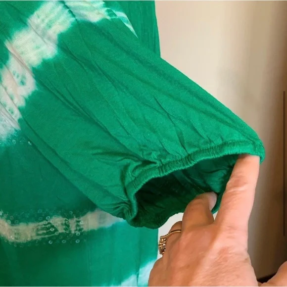 HOST PICK! Awesome petite top-New with tag! - Picture 4 of 5